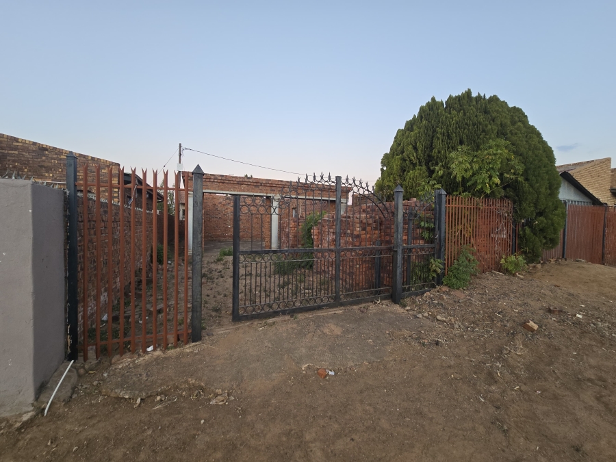 0 Bedroom Property for Sale in Lethlabile North West
